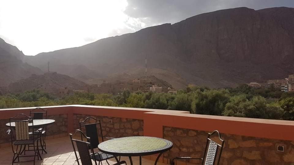 Auberge Restaurant Fatihi Freres 廷吉尔 外观 照片