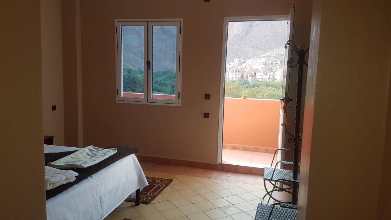 Auberge Restaurant Fatihi Freres 廷吉尔 外观 照片