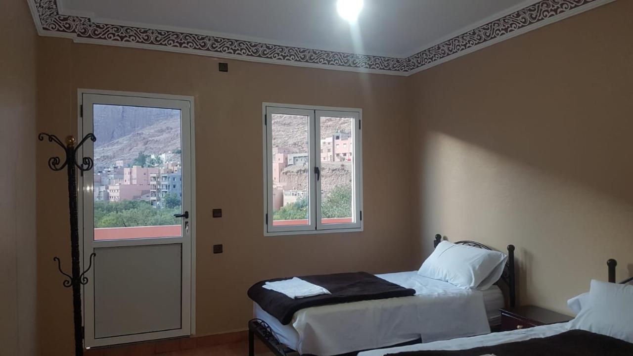 Auberge Restaurant Fatihi Freres 廷吉尔 外观 照片