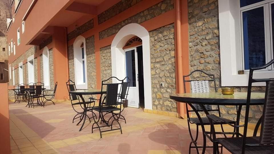 Auberge Restaurant Fatihi Freres 廷吉尔 外观 照片